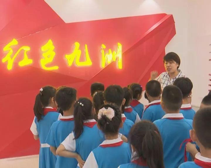 从小城走向世界，追梦的路途上信念亲情作伴